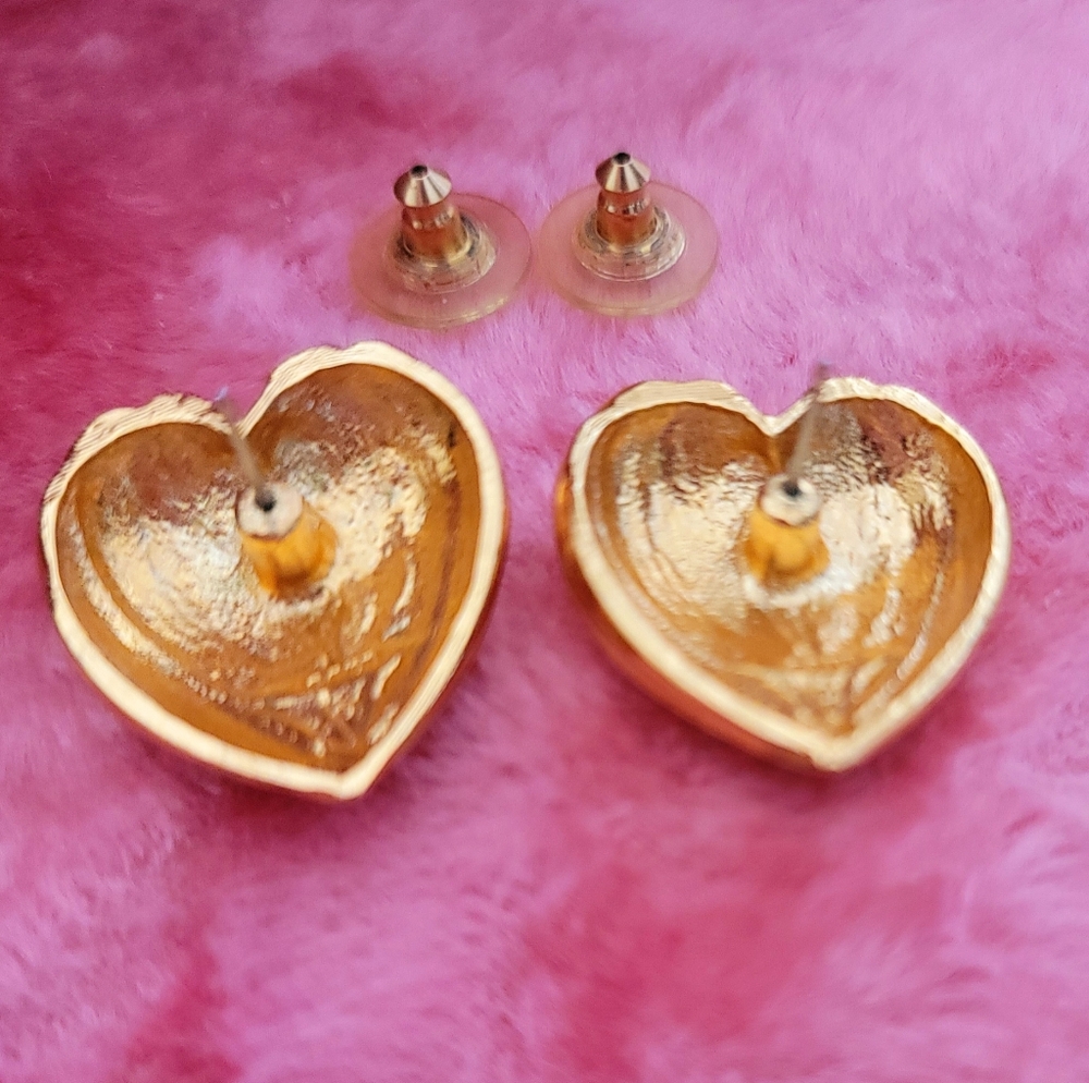 Avon Gold Puffy Heart Earrings, Pierced - Vintage, Estate - Picture 4 of 7